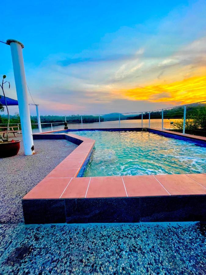 De Lago Resort On Lake Bennett المظهر الخارجي الصورة